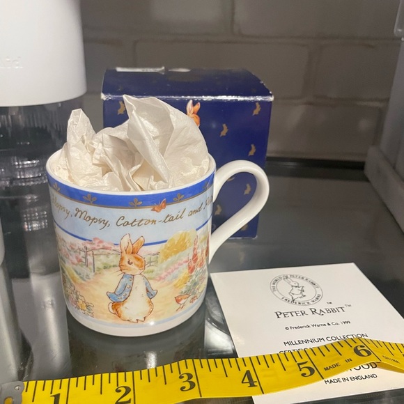 Wedgwood Peter rabbit Millennium 2000 tea cup in original box with certificate - Picture 1 of 9